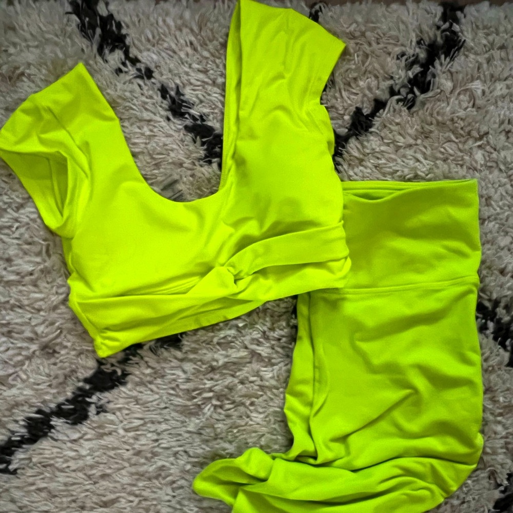 kittenish workout set